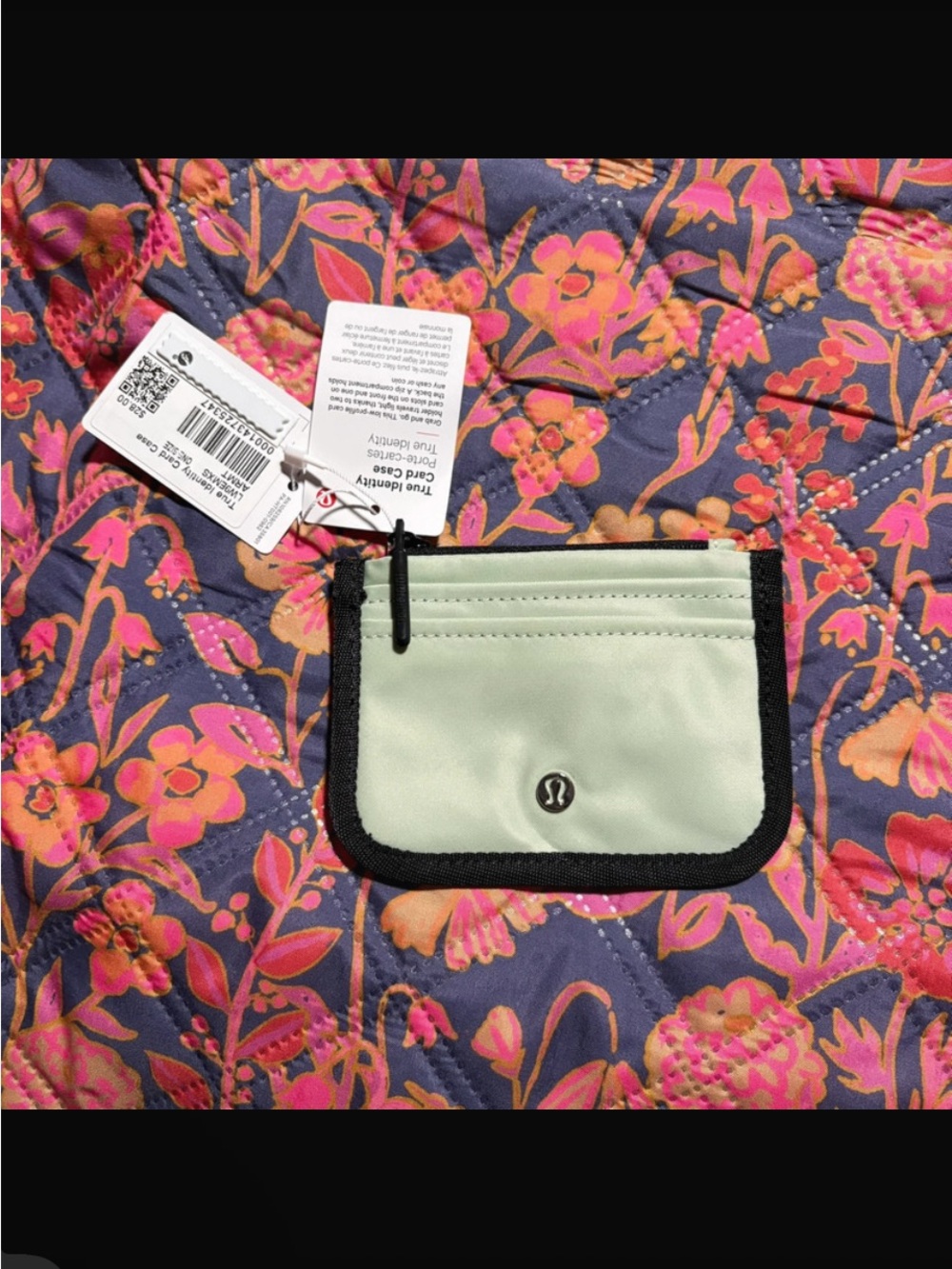 lululemon athletica Mint Green Card Holder Wallet with Black Trim